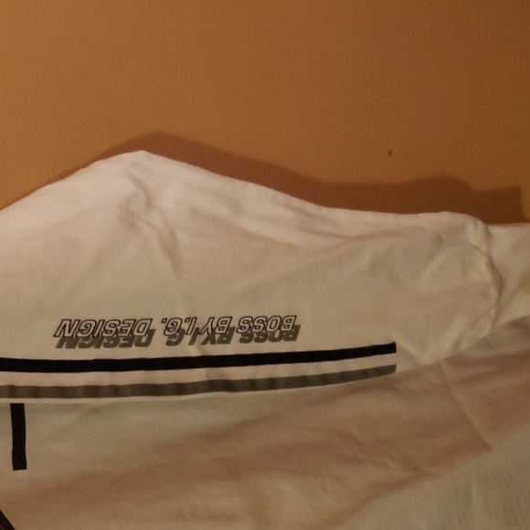 Boss by I.G. Design T-Shirt - Picture 2 of 5